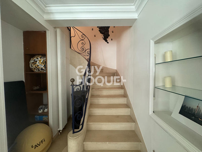 Local commercial - 158 m² - 6 pièces