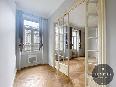 Appartement - 103 m² - 4 pièces