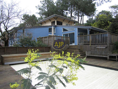 Maison - 111 m² - 5 pièces