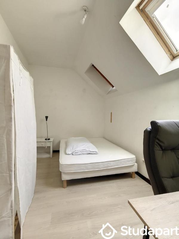 Chambre - 11 m² - 1 pièce