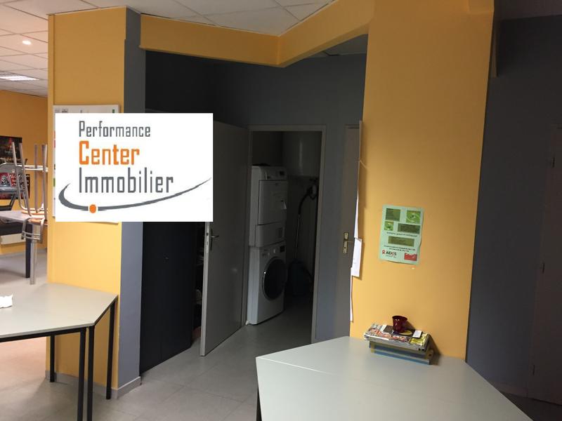 Local commercial - 100 m² - 3 pièces