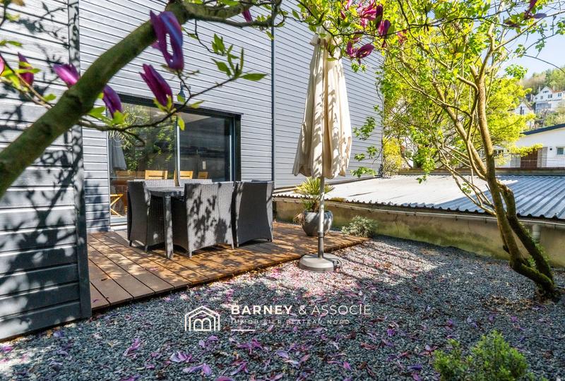 Maison - 190 m² - 8 pièces