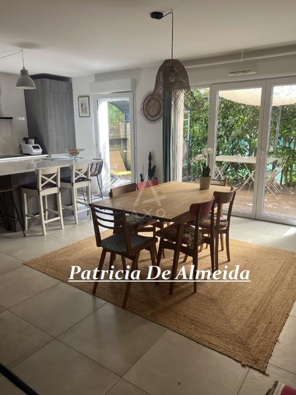 Maison jumelée - 92 m² - 4 pièces