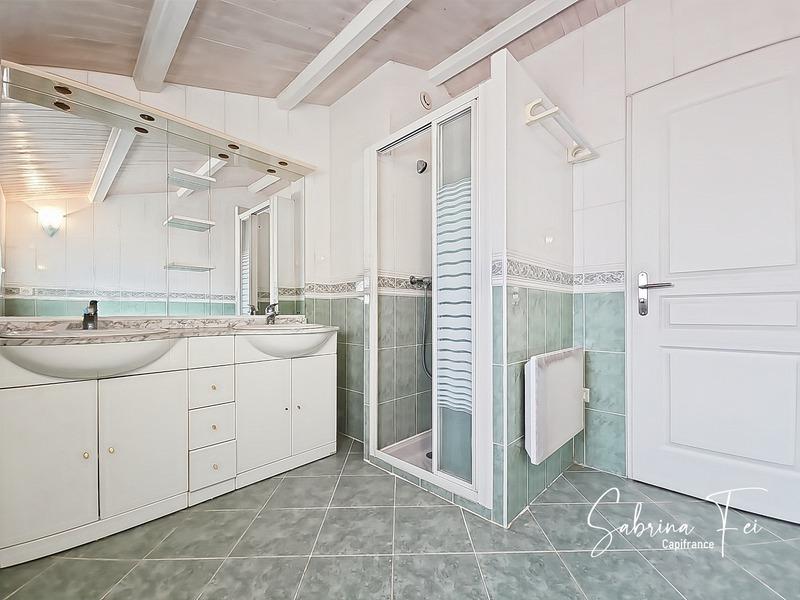 Maison - 165 m² - 6 pièces