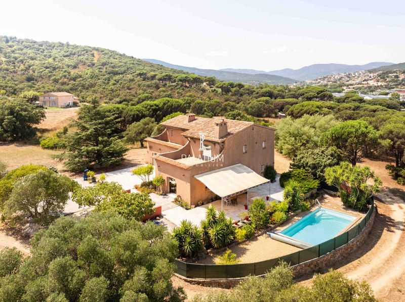 Maison - 500 m² - 15 pièces