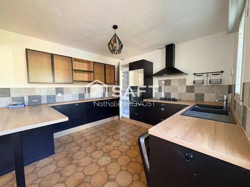 Maison - 162 m² - 8 pièces