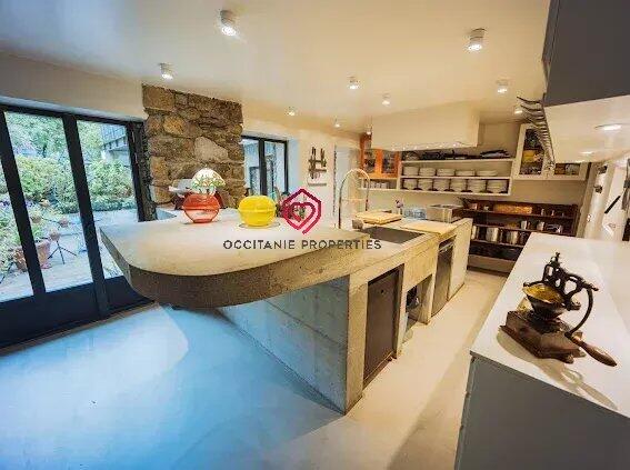 Maison chambre d'hôtes - 380 m²