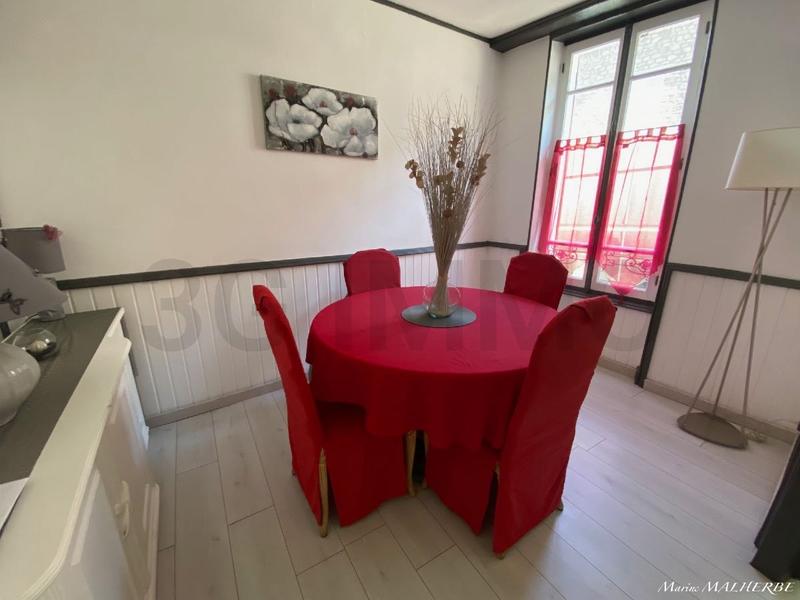 Maison - 127 m² - 6 pièces