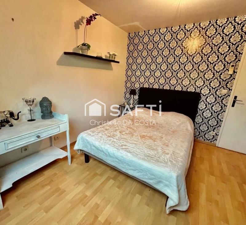 Maison - 90 m² - 5 pièces