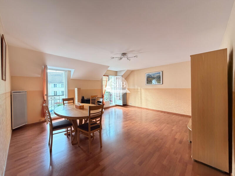 Appartement - 86 m² - 4 pièces