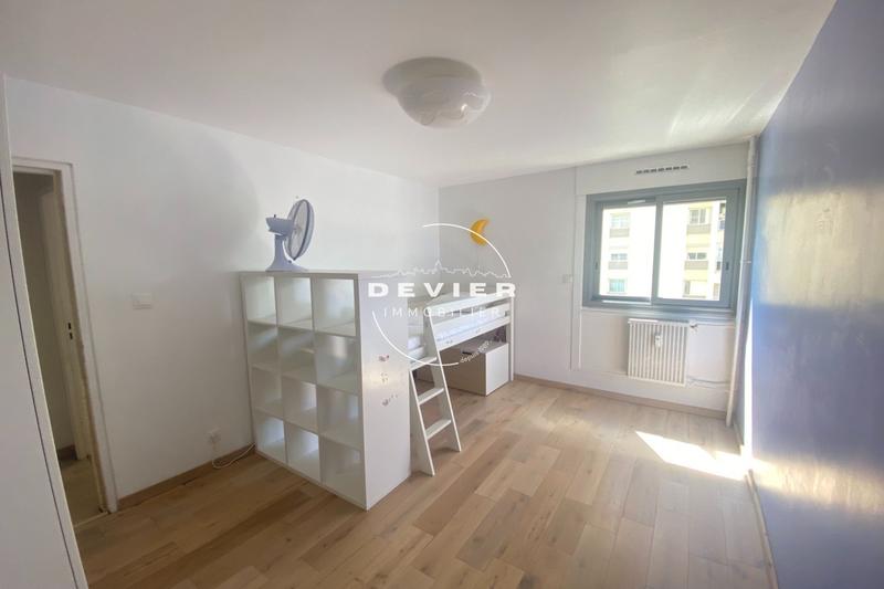 Appartement - 86 m² - 3 pièces