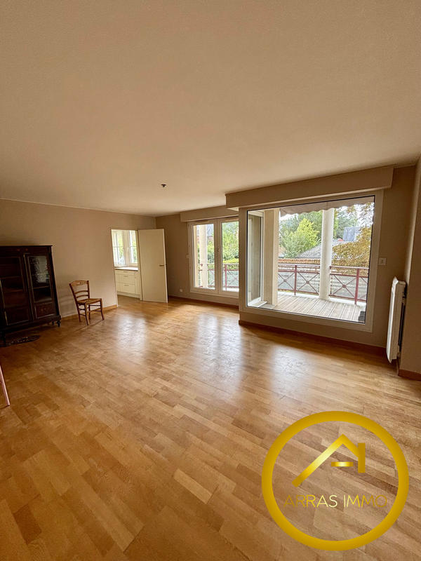 Appartement - 90 m² - 3 pièces