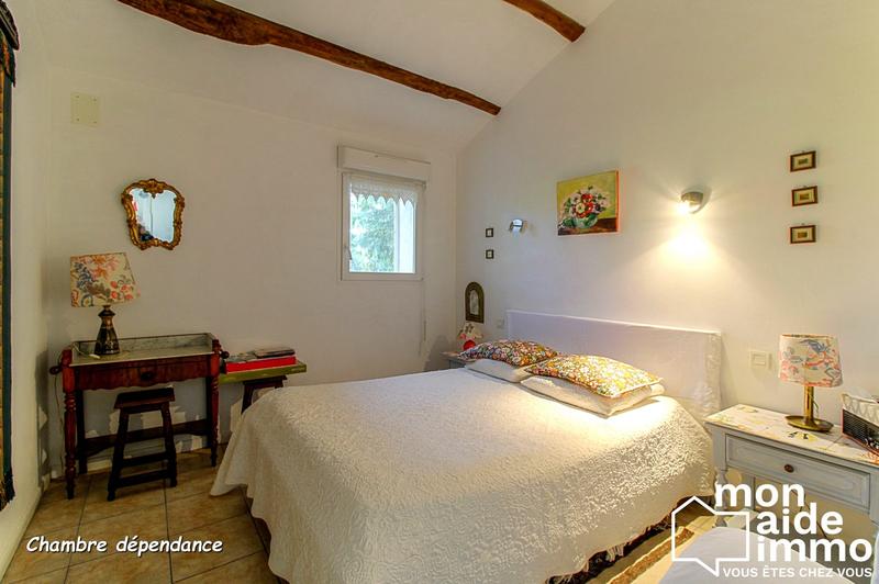 Maison - 311 m² - 7 pièces