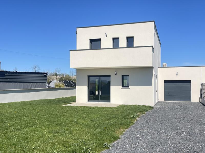 Villa - 90 m² - 5 pièces