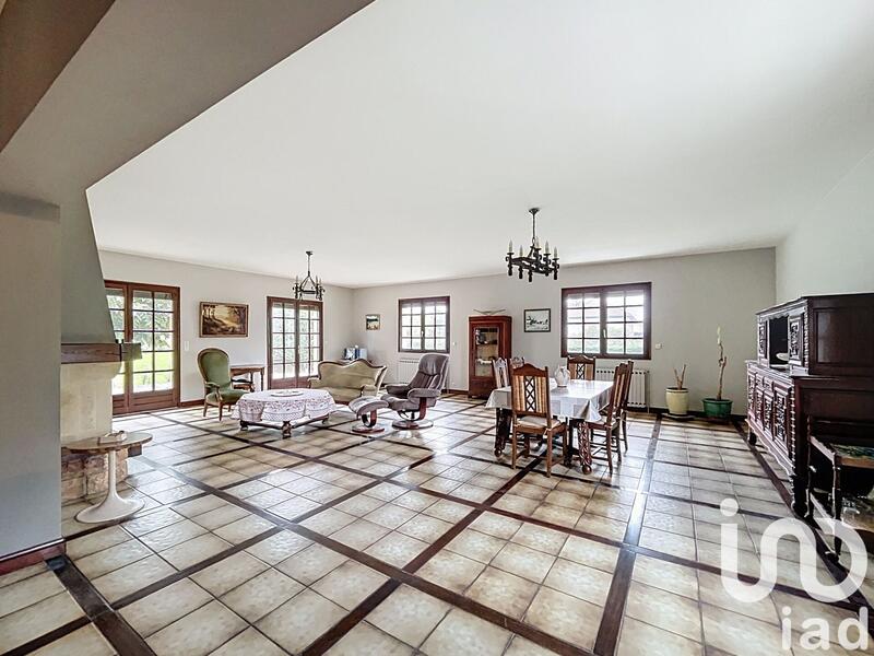 Maison - 225 m² - 6 pièces
