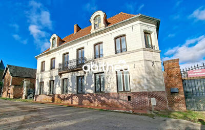 Maison - 237 m² - 10 pièces