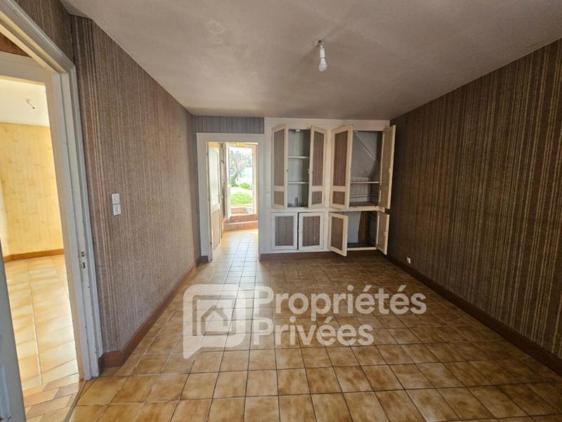 Maison - 151 m² - 9 pièces