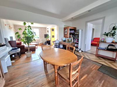 Maison - 123 m² - 5 pièces