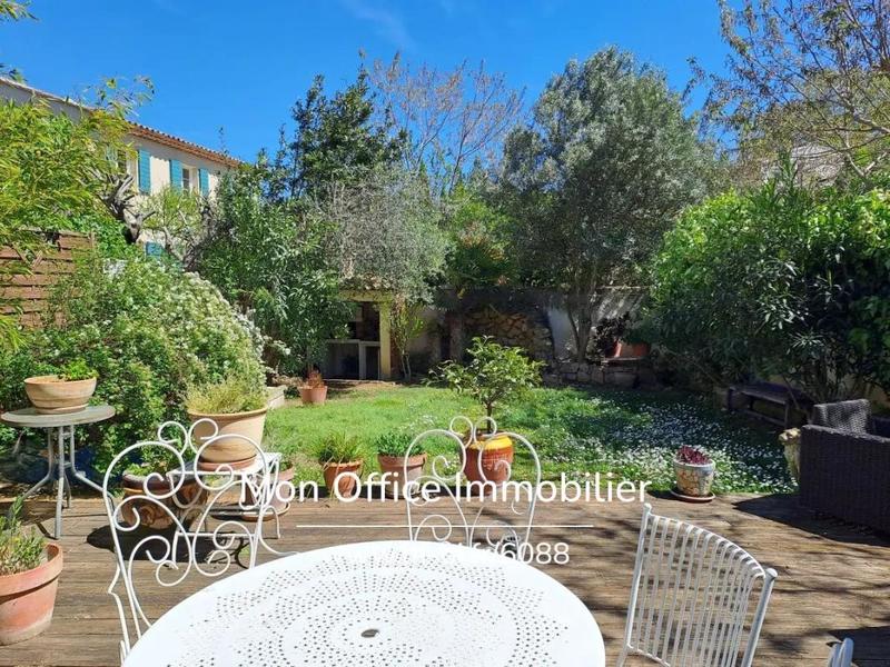 Maison - 207 m² - 5 pièces