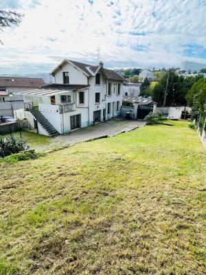 Immeuble - 193 m² - 8 pièces