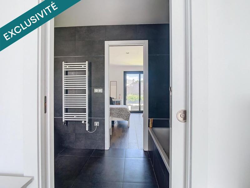 Maison - 246 m² - 6 pièces