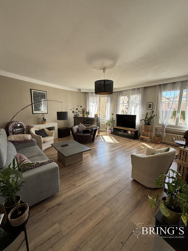 Appartement - 140 m² - 7 pièces