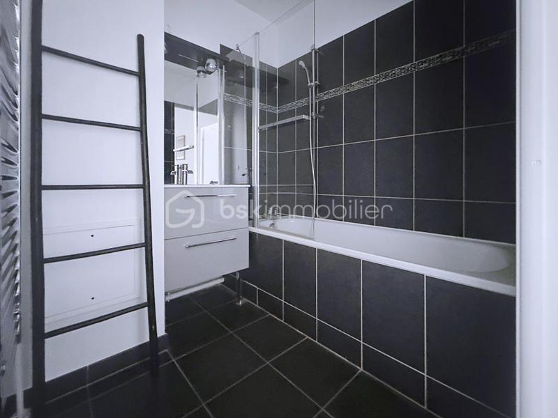 Appartement - 86 m² - 4 pièces