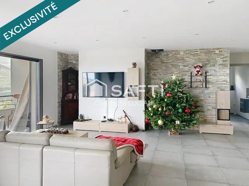 Appartement - 160 m² - 6 pièces