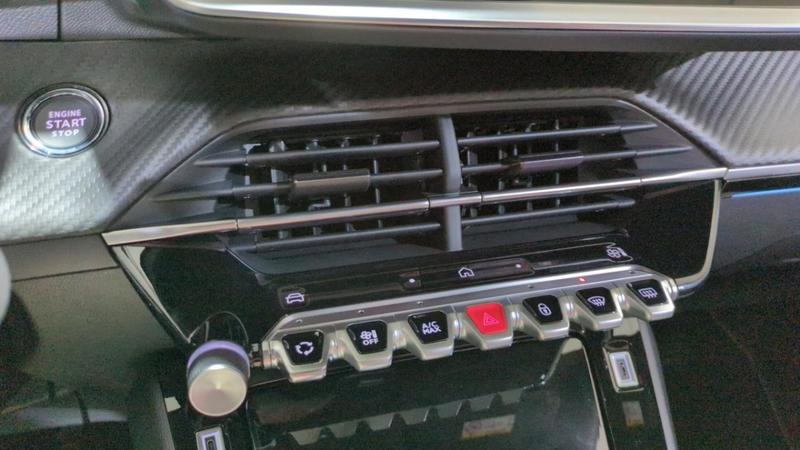 Peugeot 2008 II Hybrid 145 e-Dcs6 Gt