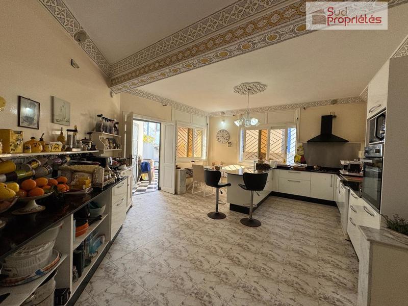 Villa - 400 m² - 12 pièces