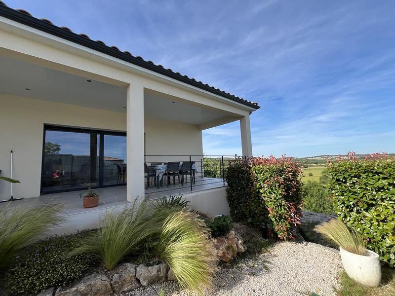 Maison contemporaine - 106 m² - 5 pièces