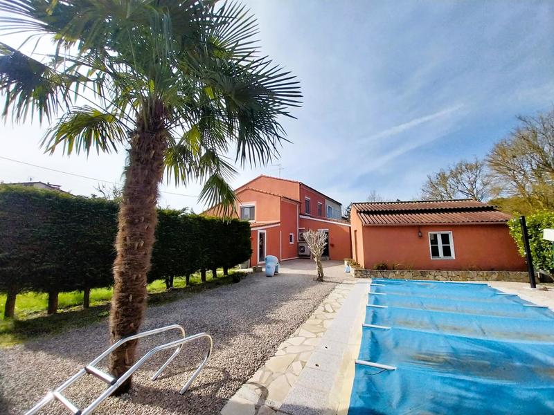 Maison - 135 m² - 6 pièces