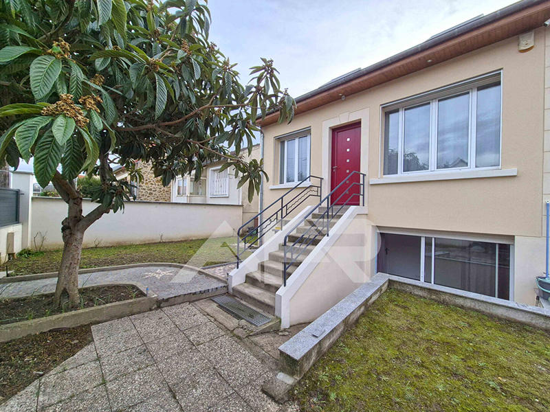 Maison - 160 m² - 8 pièces