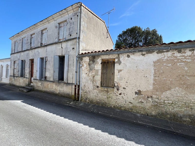 Maison - 278 m² - 9 pièces