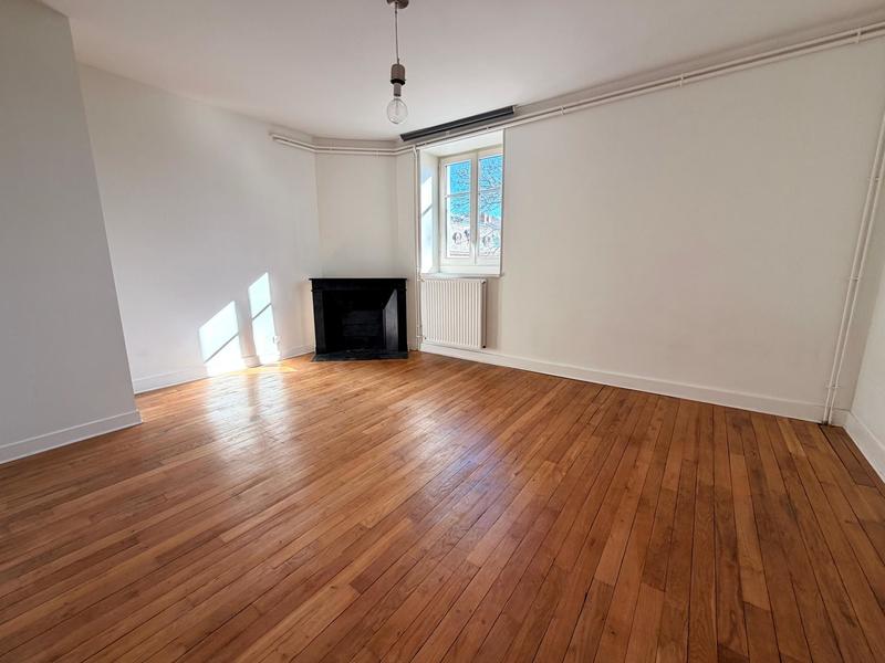 Maison - 300 m² - 7 pièces