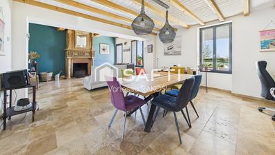 Maison - 265 m² - 8 pièces