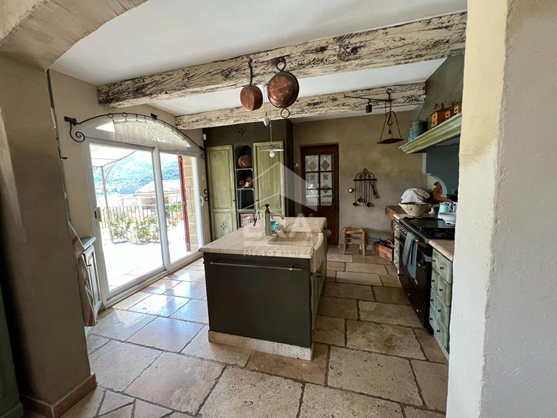 Maison - 188 m² - 5 pièces