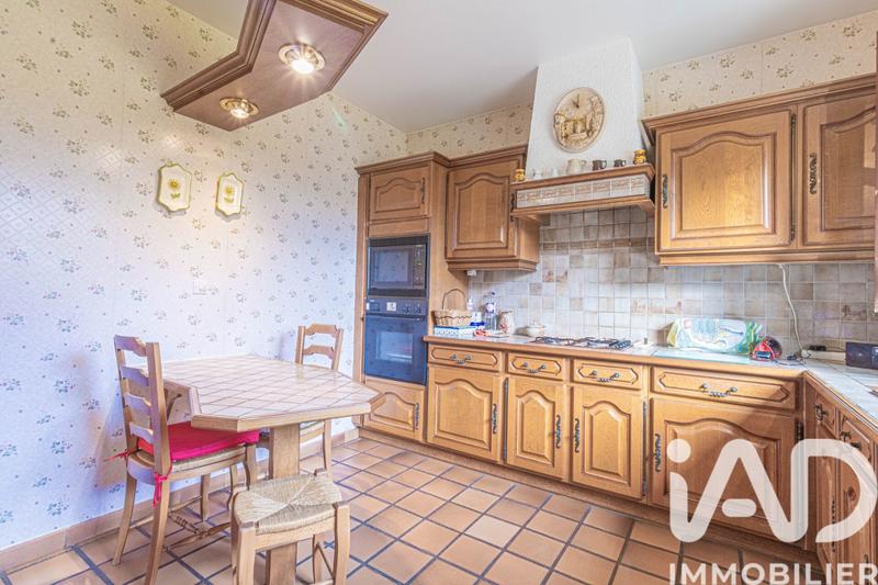 Maison - 200 m² - 7 pièces