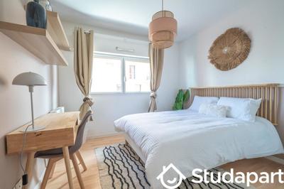 Chambre - 11 m² - 1 pièce