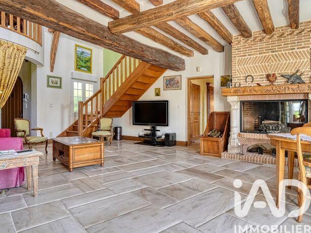 Maison - 290 m² - 8 pièces