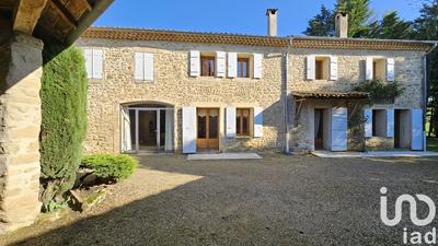 Maison - 285 m² - 11 pièces