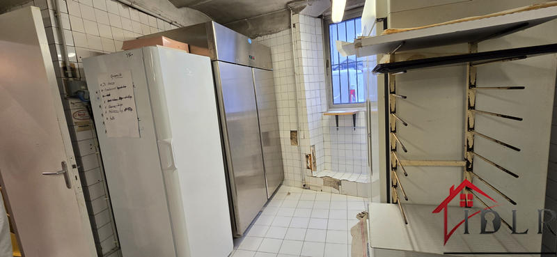 Fonds de commerce - Magasins - 200 m²