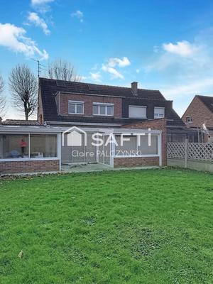 Maison - 95 m² - 5 pièces