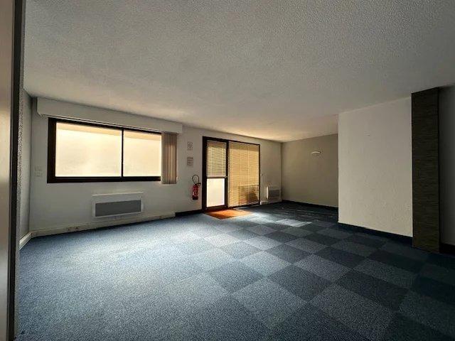 Magasins - 92 m² - 2 pièces