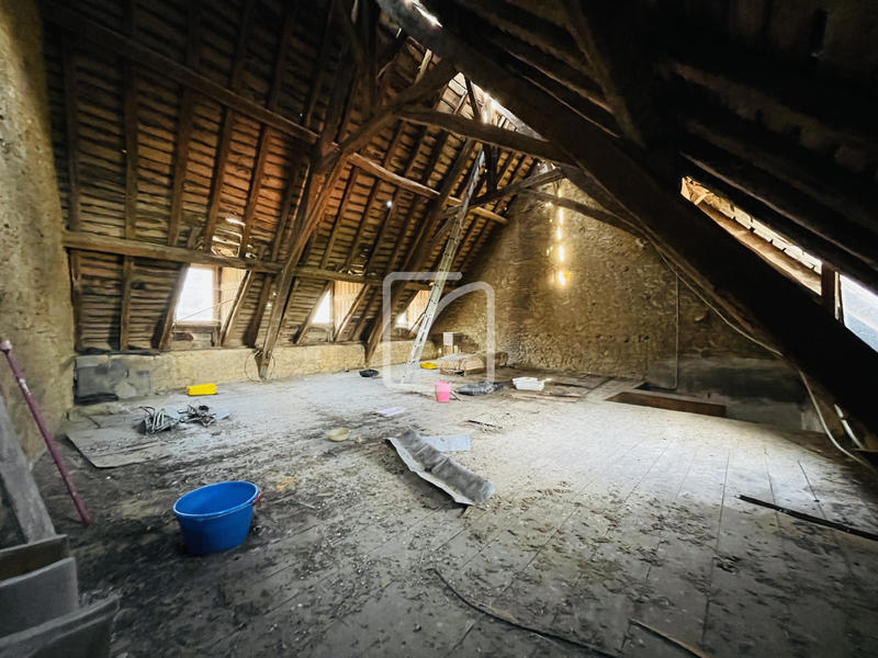 Maison - 230 m² - 9 pièces