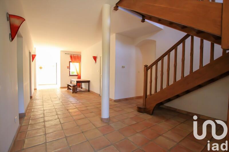 Maison - 440 m² - 13 pièces
