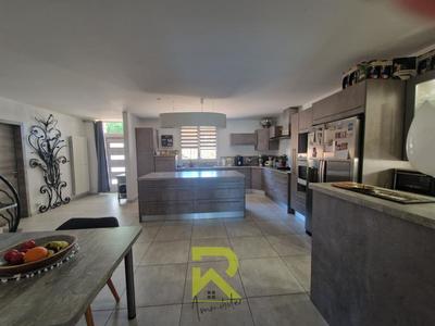 Villa - 160 m² - 5 pièces