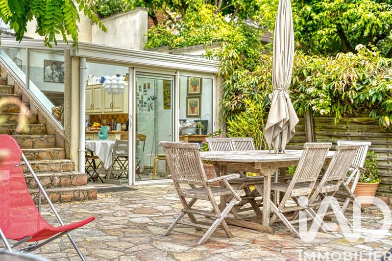 Maison - 184 m² - 9 pièces