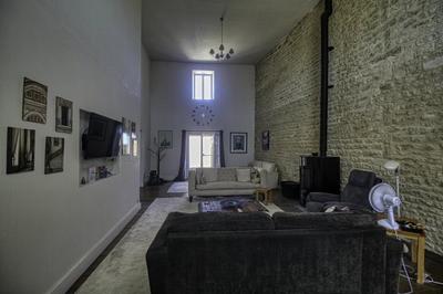 Propriété - 256 m² - 6 pièces