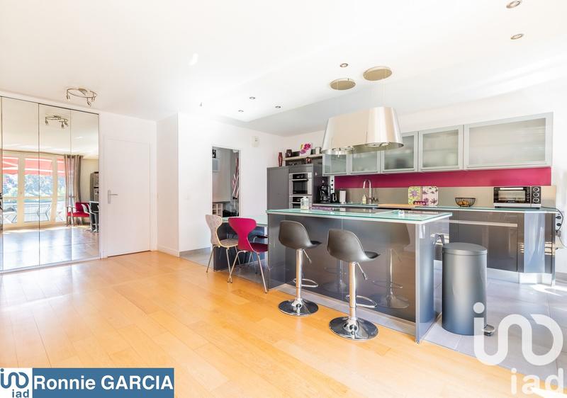 Appartement - 93 m² - 5 pièces